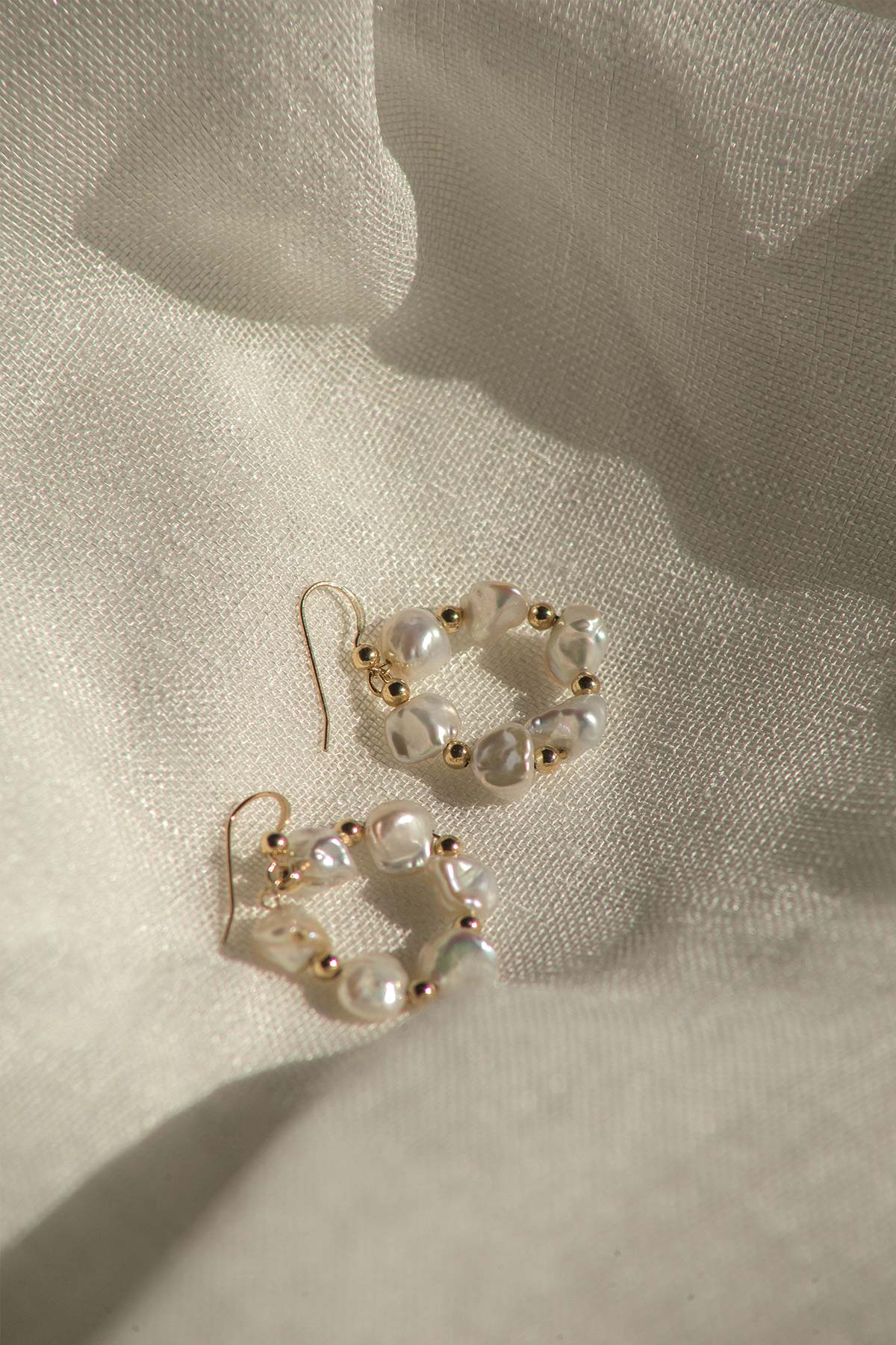 Daisy Pearl Earrings