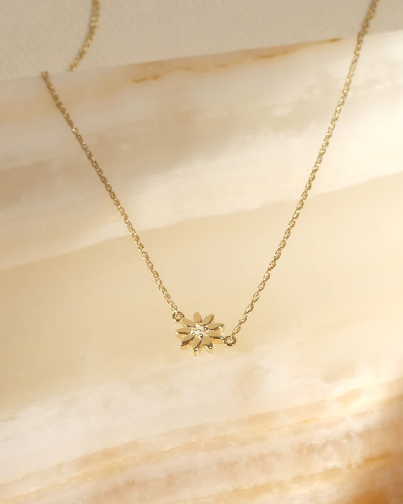 Marguerite Solid Gold Flower Diamond Necklace | 9K Solid Gold Necklaces | S-kin Studio Jewelry | Ethical Jewelry That Lasts