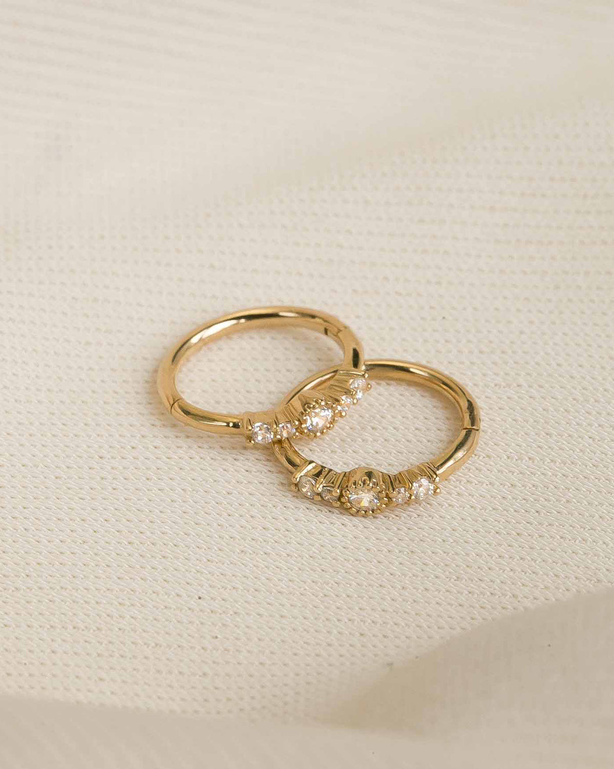 14K Solid Gold Siria Single Hoop