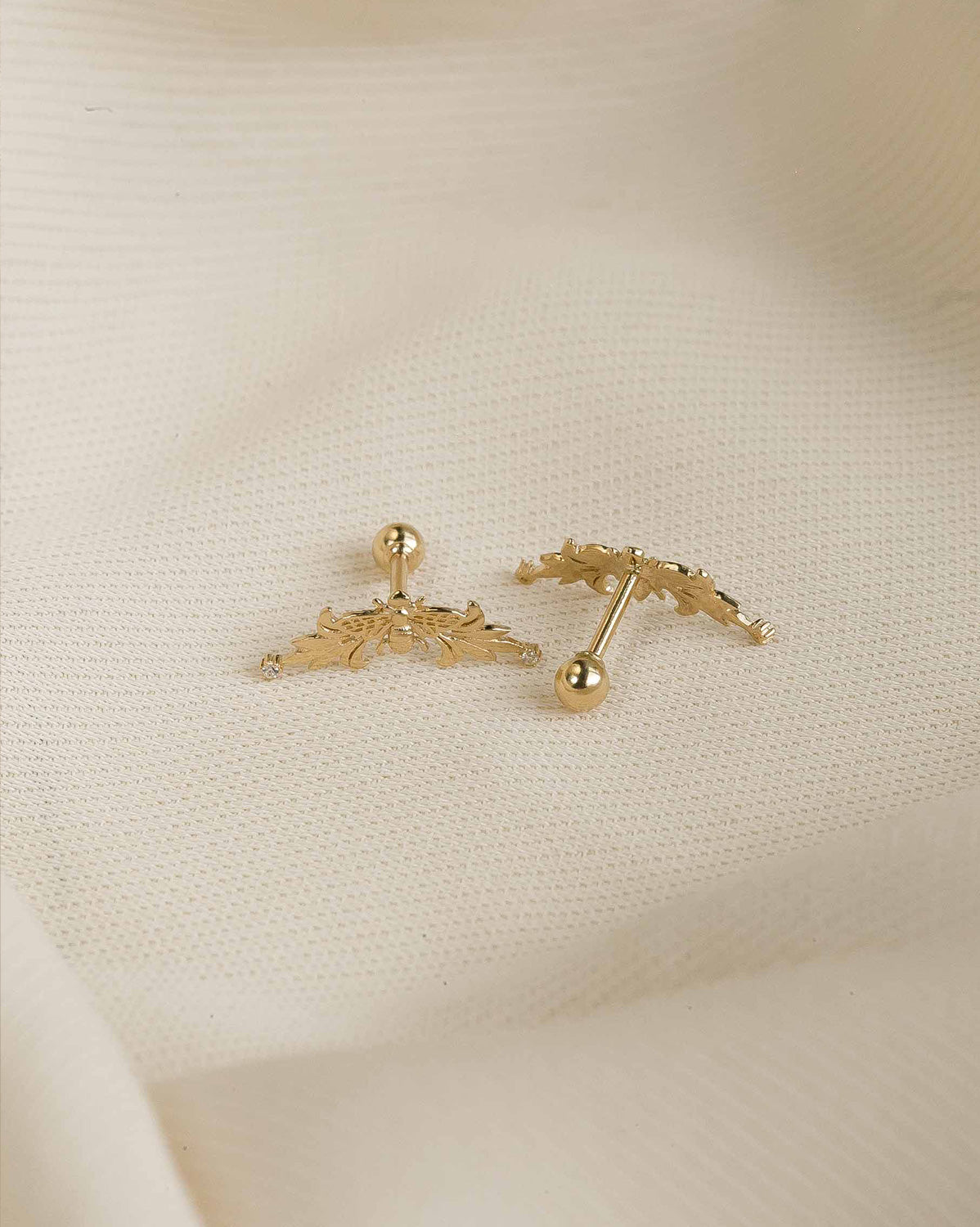 Sterling Silver Bee Curve Single Stud | S-kin Studio Jewelry | Ethical Piercing Stud