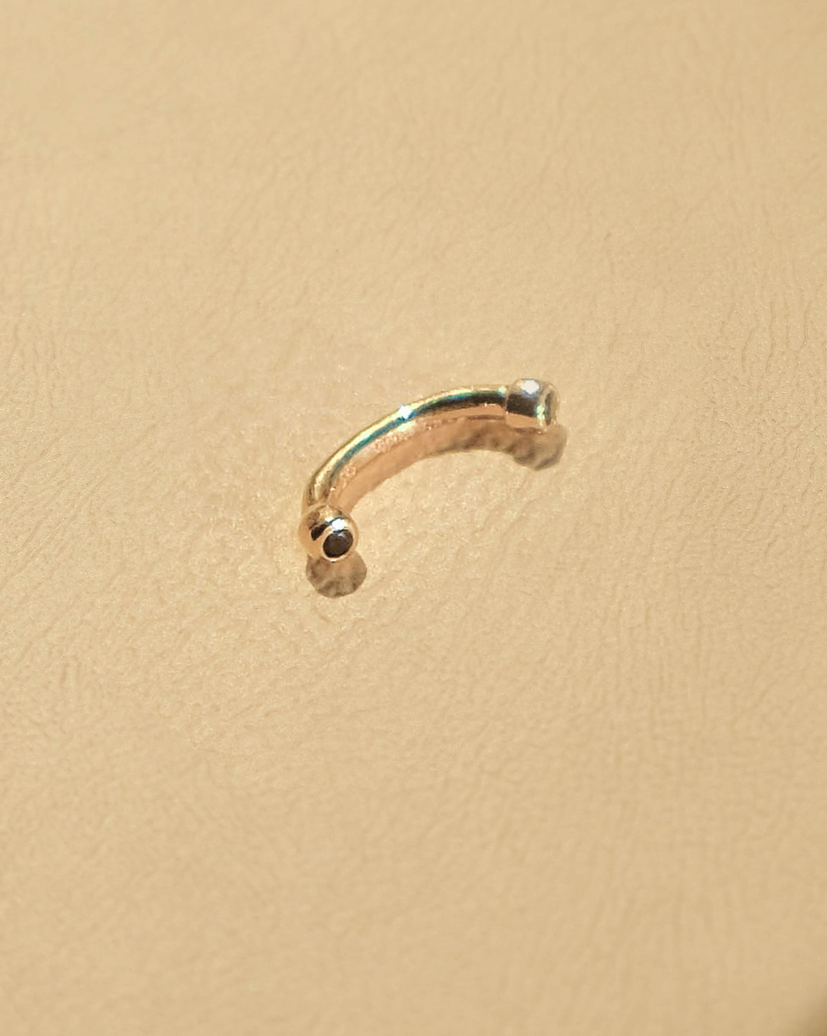 Sophia Curved Onyx Barbell